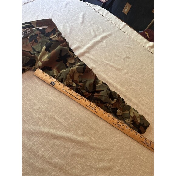 Like An Angel Ruched‎ Scrunched Lightweight Camo Skinny Pants Size M - NWT - Picture 7 of 8